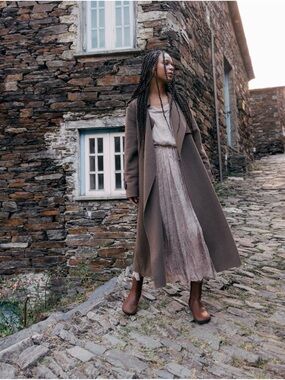 Women's Barefoot Brown Leather Boots — Classic Chelsea-Style